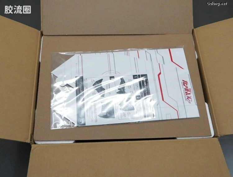 万代 大比例胸像系列 REAL EXPERIENCE MODEL RX-0 独角兽高达 自动变形版 - 图片